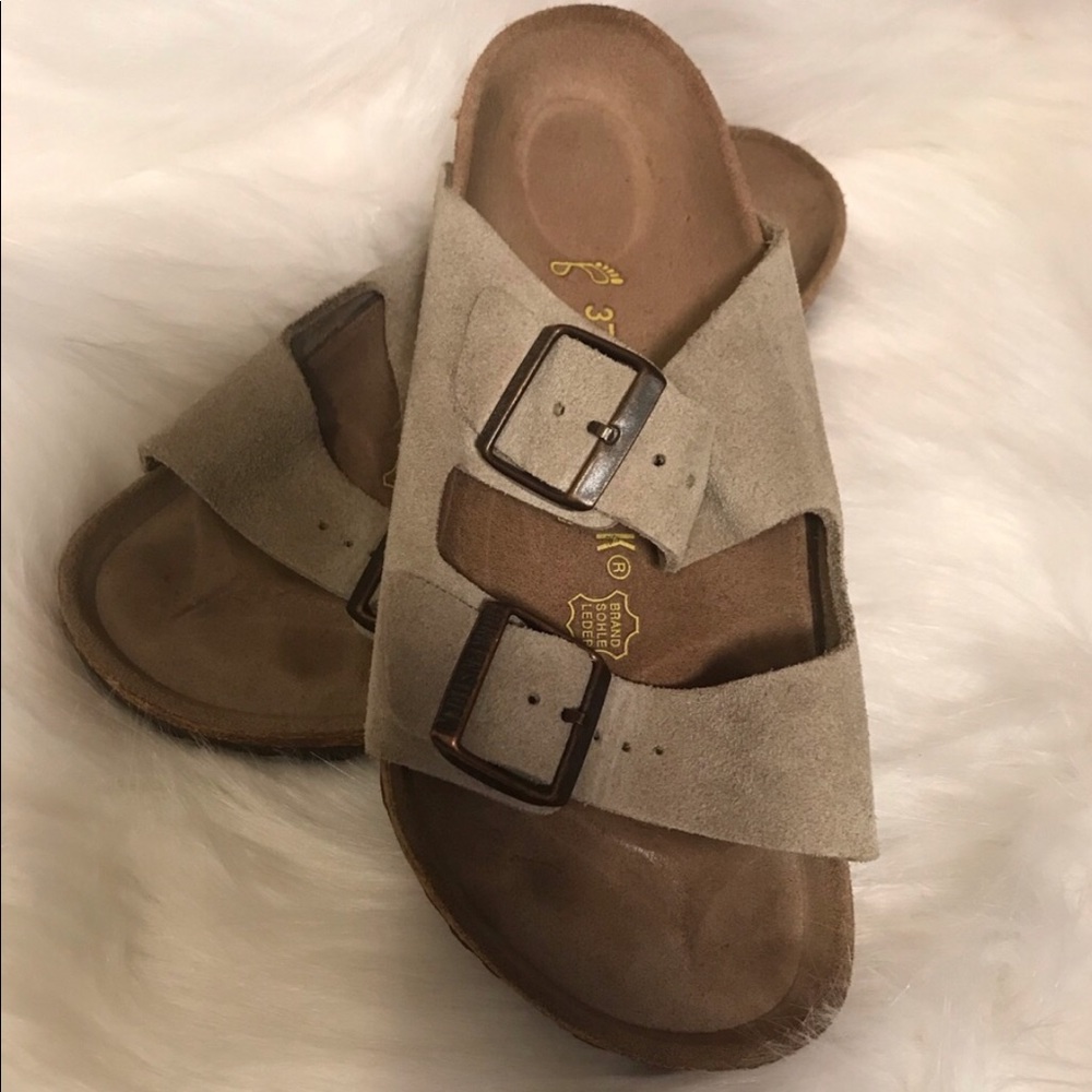 Birkenstock Arizona suede taupe sz7